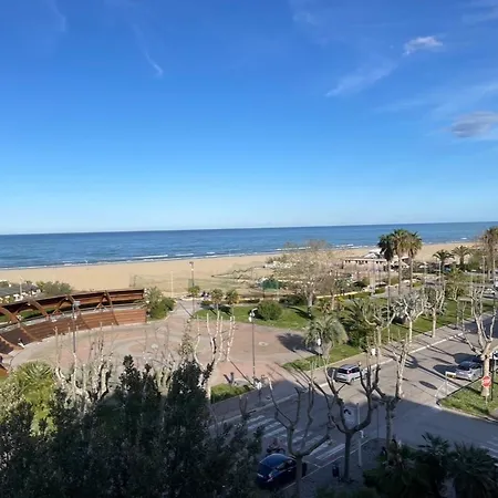 Апартаменты Mansarda Vista Wow - Fronte Mare Con Posto Auto *